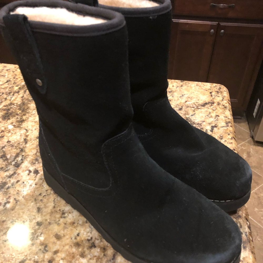 Ugg - Boys Big Kids Size 6 Boots